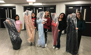 AgentLink Supports Local Girls Going to Prom by Spearheading Clothing Drive
